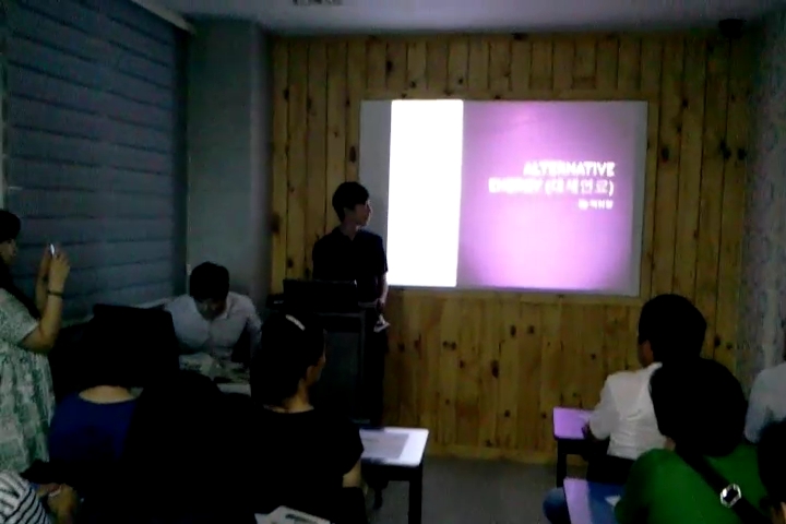 제1회 THECLIP어학원 복성철 학생 영어발표영상입니다.